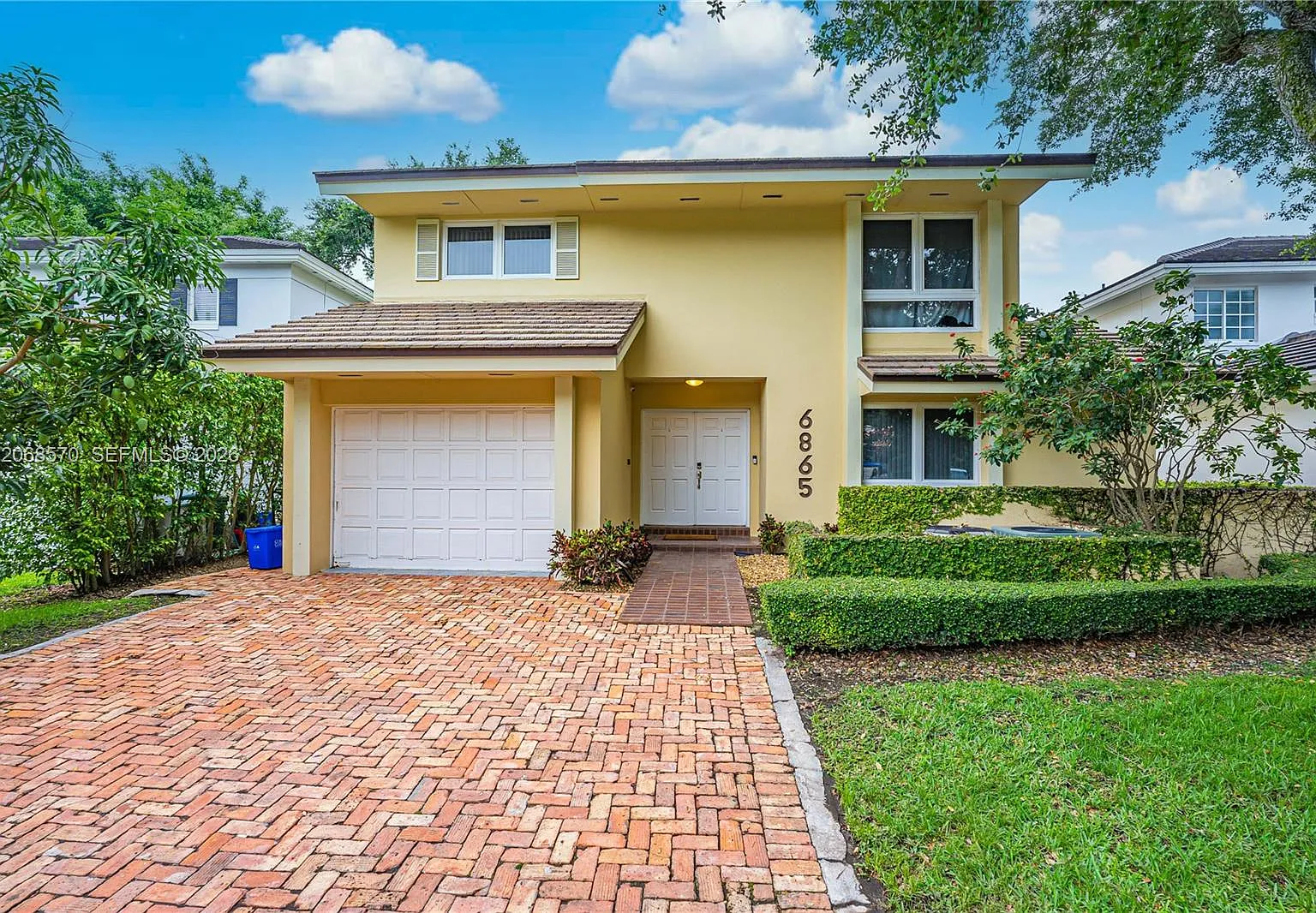 Coral Gables Riviera Sec — Photo 1