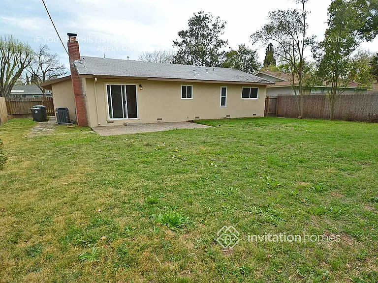 2432 El Rocco Way — Photo 8