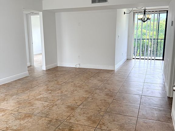 3rd image of 8520 SW 133 Avenue Rd #407