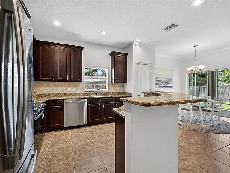 3204 W Marlin Ave — Photo 9