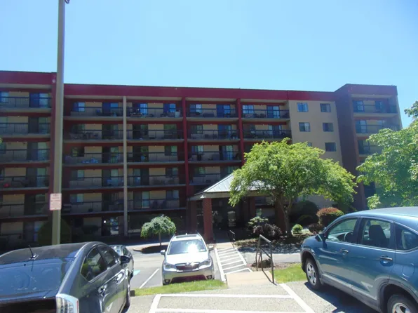 1987 Centurion Dr APT 113, Pittsburgh, PA 15221