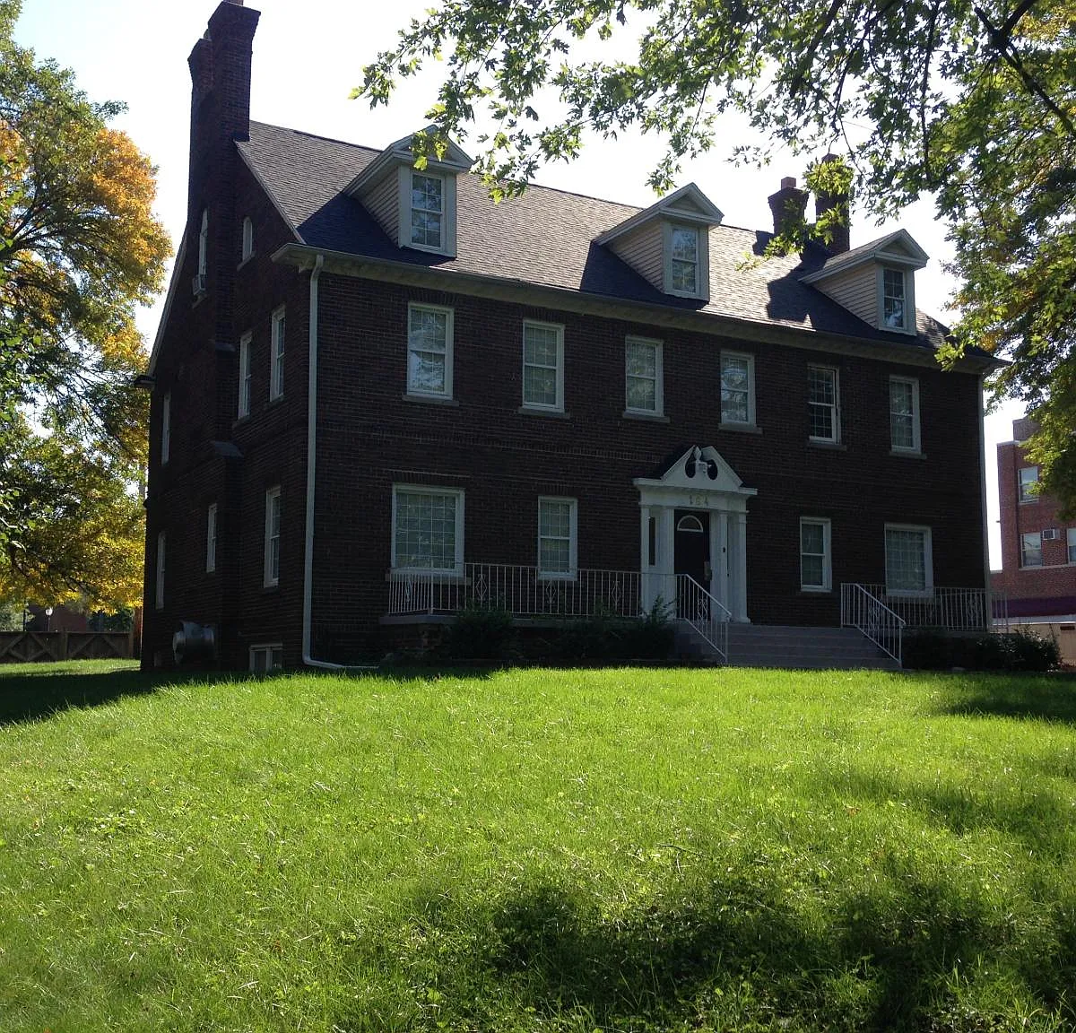 164 N Park Place — Photo 4