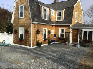 66 Tefft St, Saunderstown, RI 02874