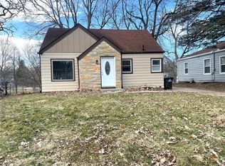 3504 37th St, Des Moines, IA 50310