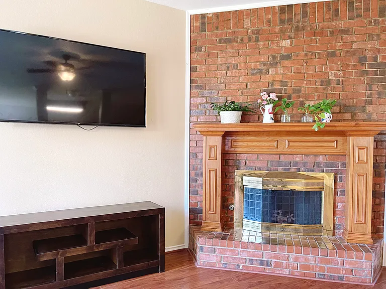 1510 Scottsman Dr — Photo 2