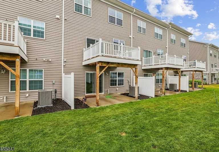 3 Coogan Ct — Photo 24