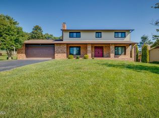 429 Oakmont Dr, Kingsport, TN 37663
