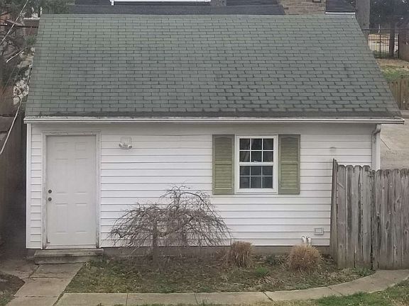 2nd image of 234 Monterey Ave