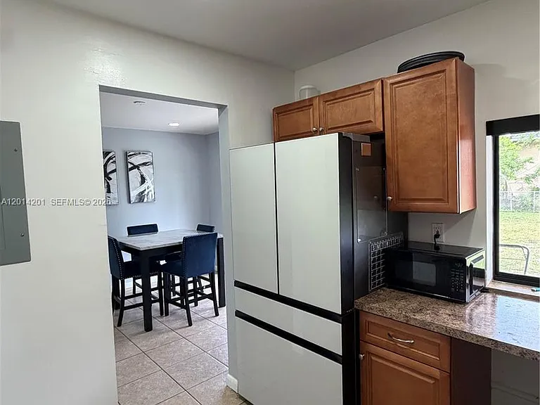1410 NW 199th St — Photo 11