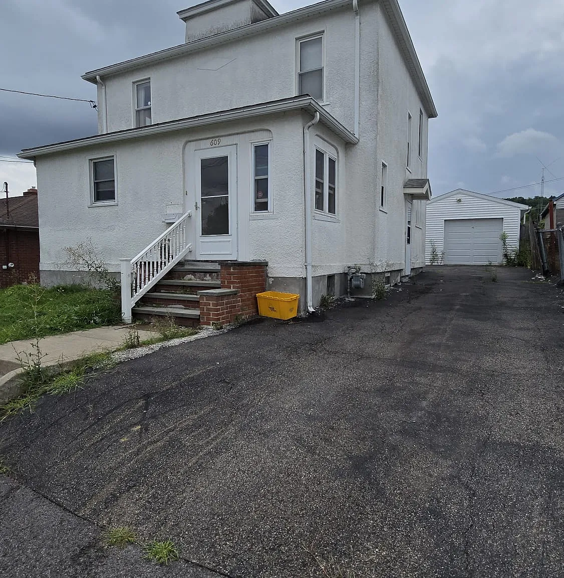 4 bed, 1601 sqft, $2,100 — Photo 1