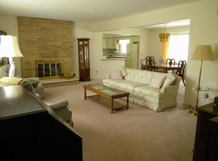 250 Parkview Dr, Rochester, NY 14625