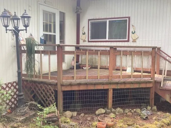 50 N Quinault Place, Hoodsport, WA 98548