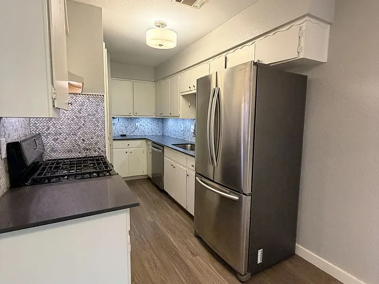 10615 Golden Quail Dr — Photo 4