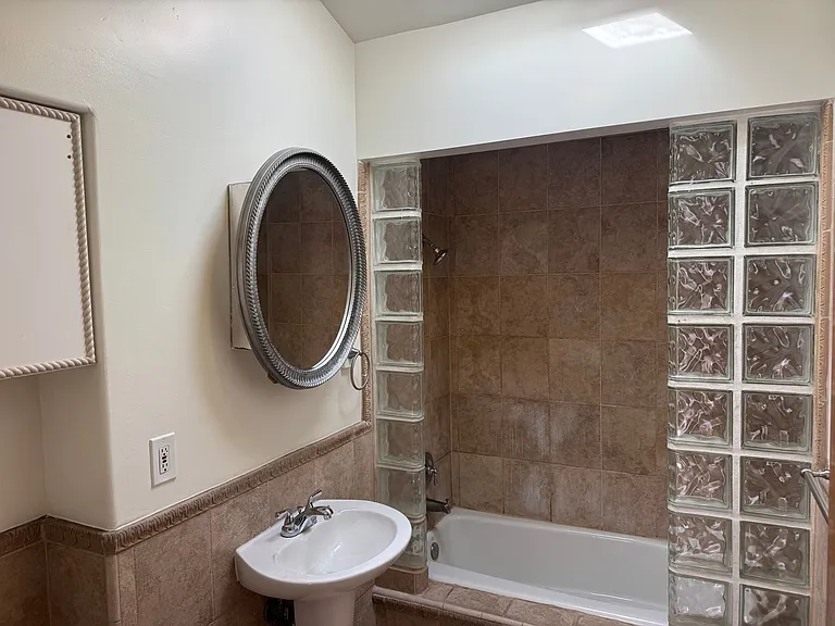7925 Reading Ave — Photo 12