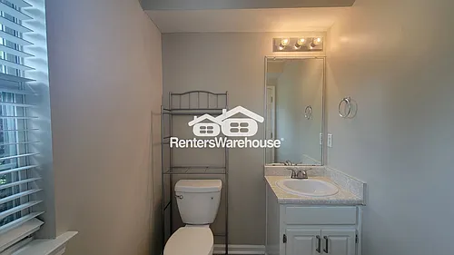 1353 Isleworth Cir Photo 1