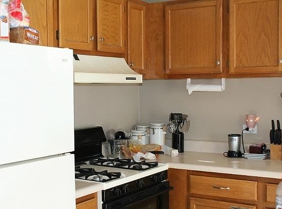 5th image of 527 E Shagbark Ln APT A