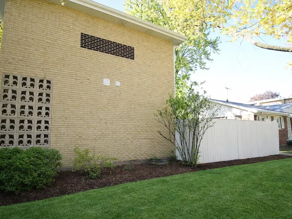 920 Dodge Ave, Evanston, IL 60202