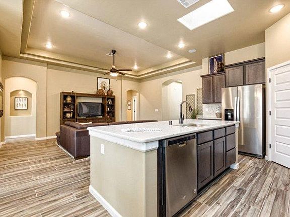 5th image of 6848 Electra Ave