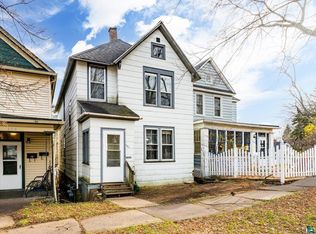 606 E 11th St, Duluth, MN 55805