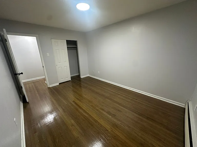 Moser Gardens Apartments — Photo 10