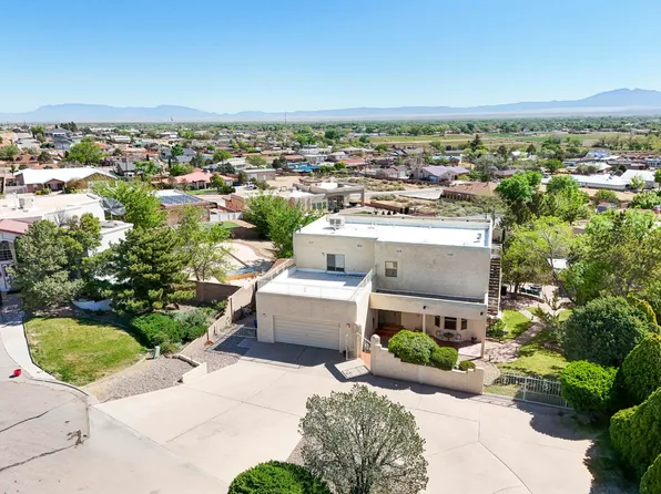 980 Hillside Cir SW, Los Lunas, NM 87031