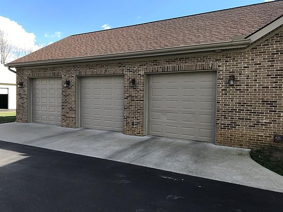 4th image of 1206 Centerville Ln