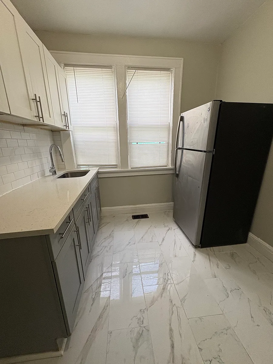 Building Photo - 37 Hanford St #1R
