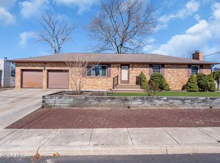 1910 Birchbark Place, Toms River, NJ 08753