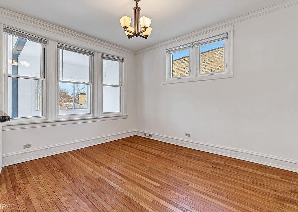 1st image of 1540 W Rosemont Ave #1W