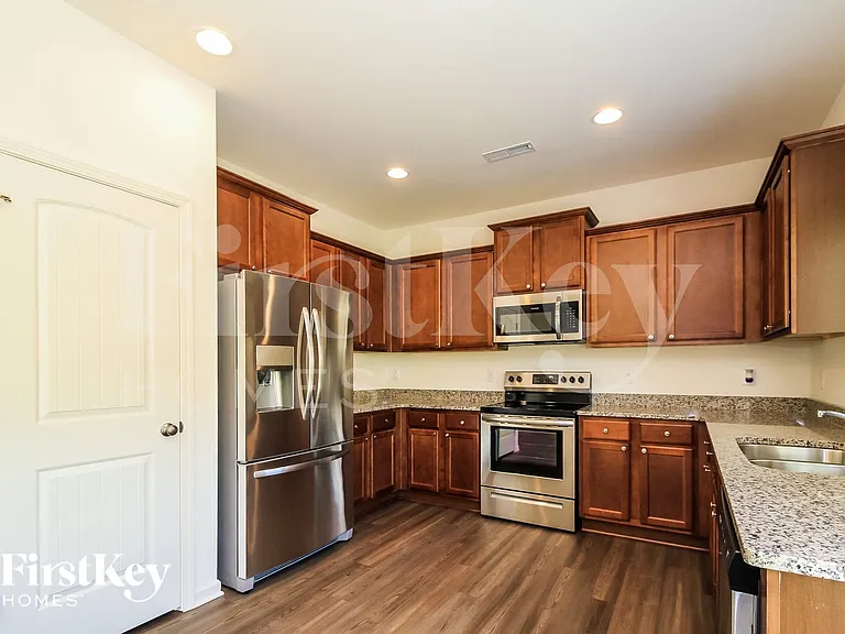 5712 Beaver Pond Trl — Photo 6