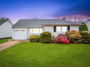 3633 Farmranch Rd S, Bethpage, NY 11714