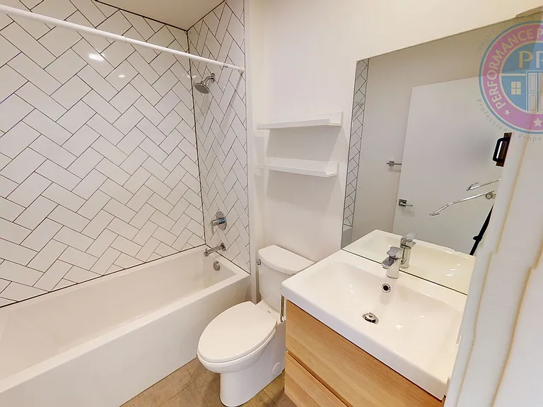 1010 SE 42nd Ave #&-4204 — Photo 15