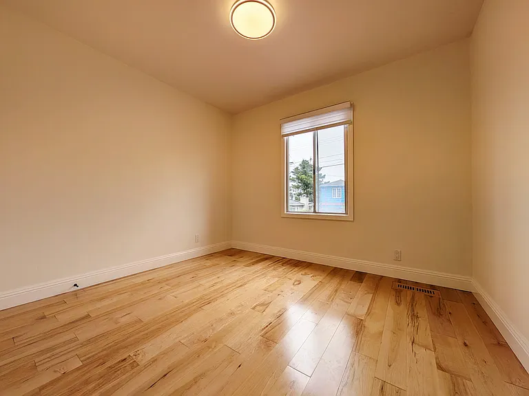 1064 Gilman Dr — Photo 7
