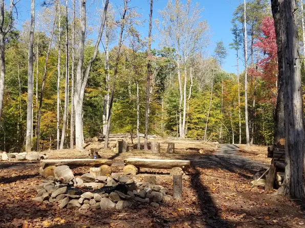 14A & 14B Round Hill Rd, Boston, VA 22713