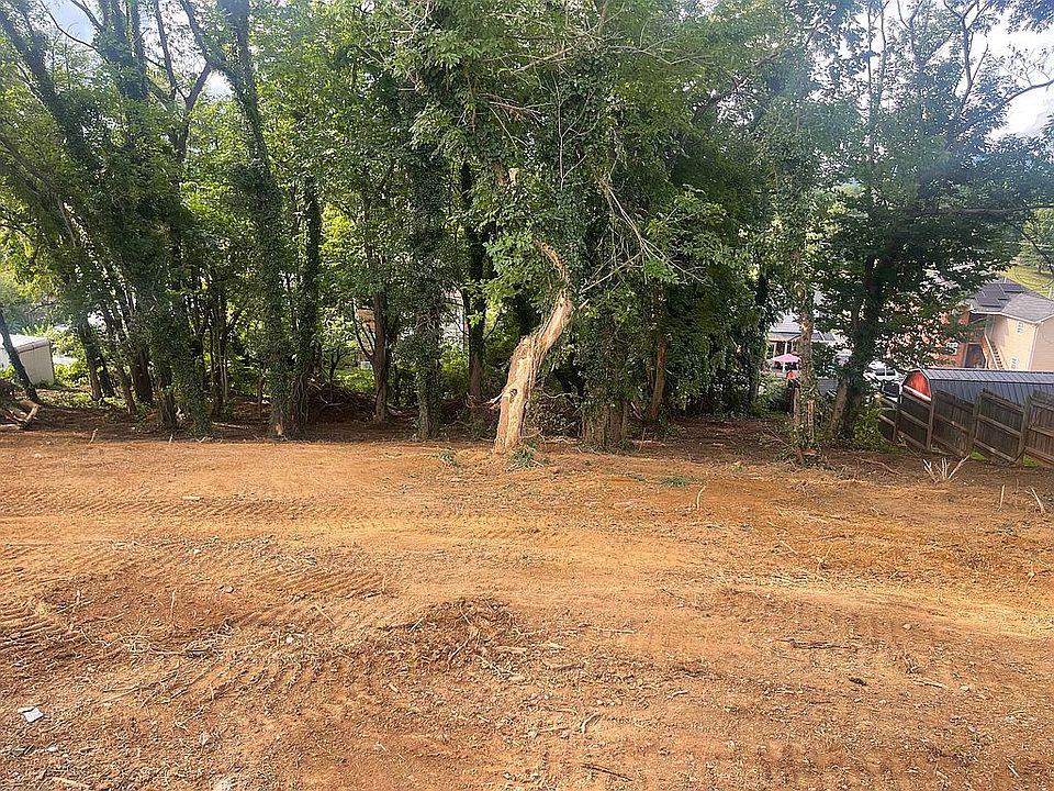 2nd image of 2024 Fallon Ave SE