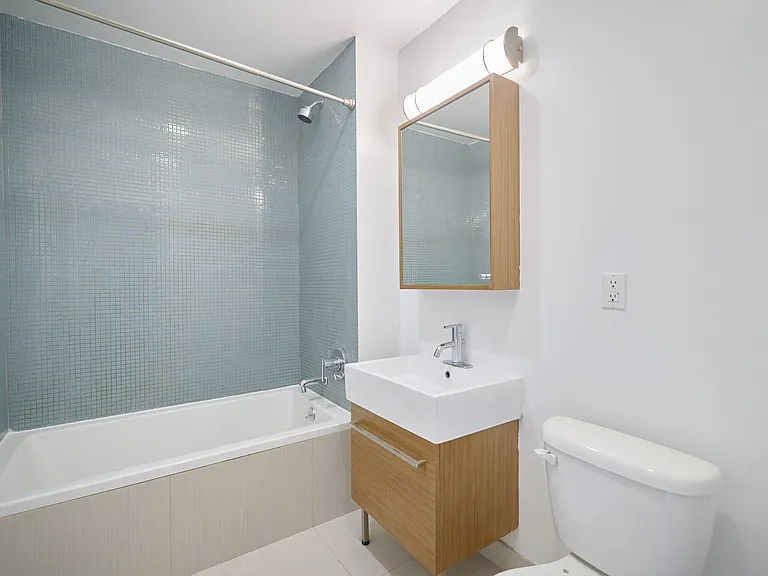 1209 Dekalb Ave #102 — Photo 7