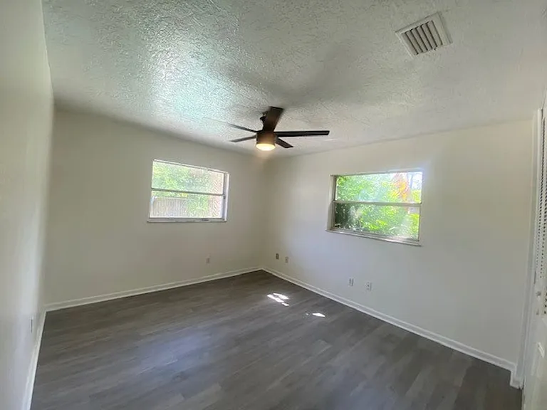2114 Winnebago Trl — Photo 14
