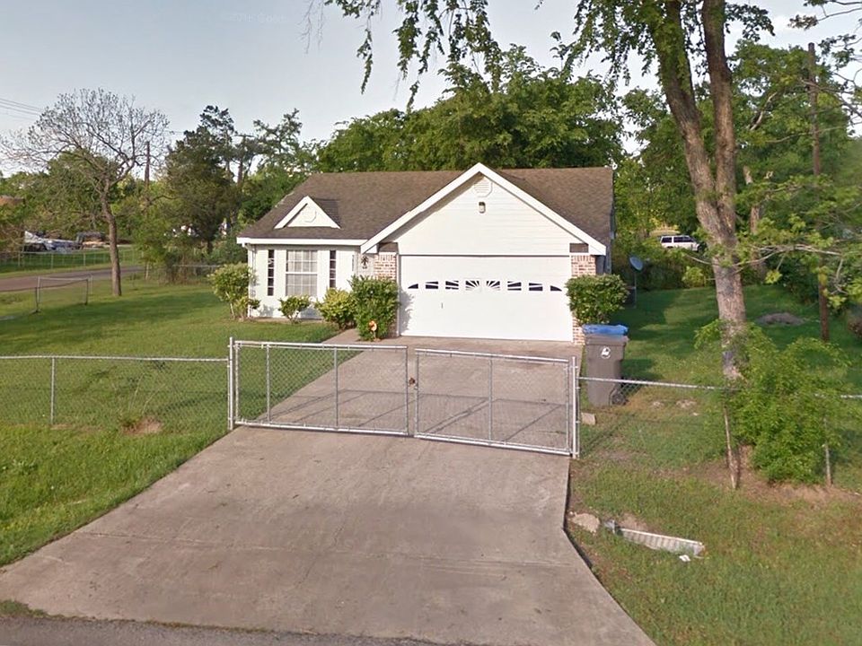 2nd image of 1902 Old Mill Rd