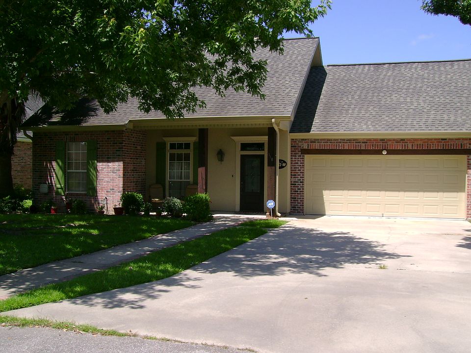 1st image of 118 Vestige Cir