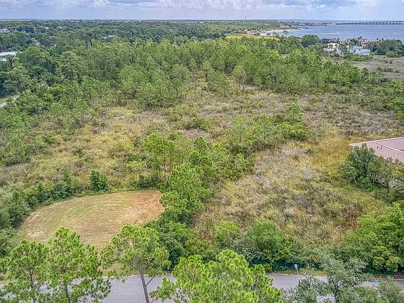 5th image of 400 & 402 Deer Point Dr
