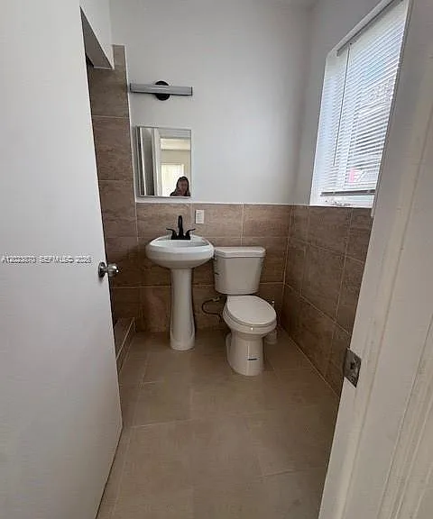 2052 SW 7th St #4 — Photo 6