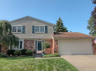 1628 Dennett Ln, Rochester Hills, MI 48307
