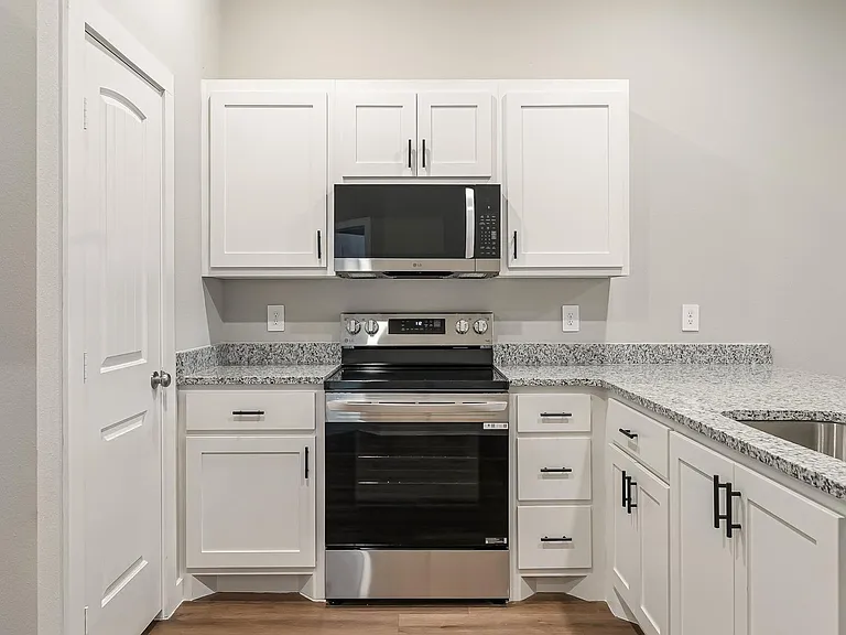 2651 Baron Ave — Photo 6