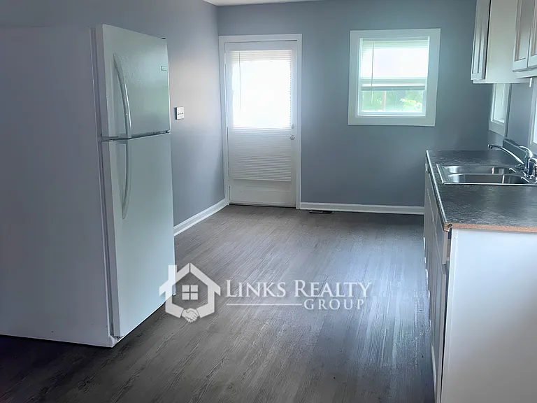 1303 Caldwell St #1 — Photo 4