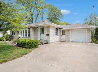 3080 Eastland Rd, Muskegon, MI 49441