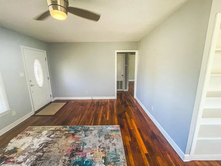 700 W Cedar St — Photo 7