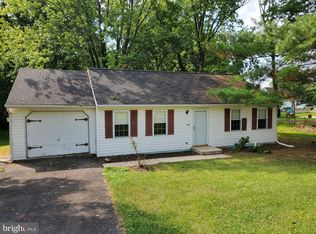 1704 Saint Phillips Dr, Lancaster, PA 17603