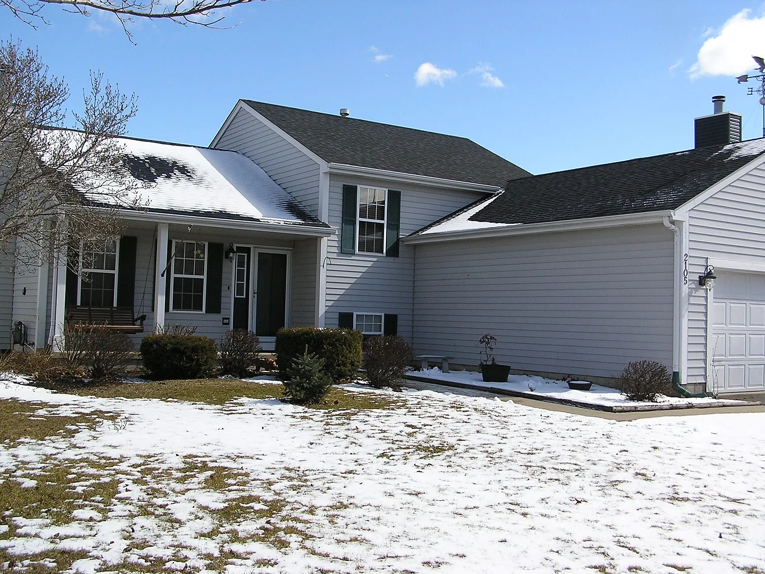 2105 N Woodoak Dr photo 1