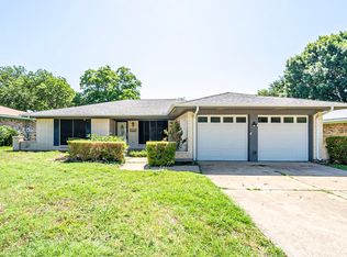 3101 Apple Blossom Ln, Arlington, TX 76014