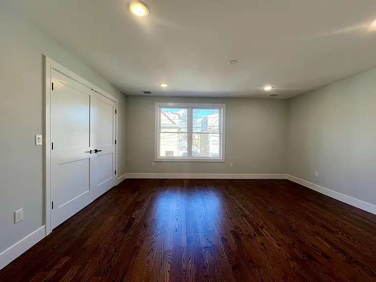 48 Tuttle St #B — Photo 3